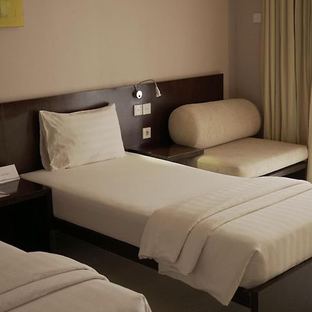 בנדה אקה The Pade Hotel מראה חיצוני תמונה