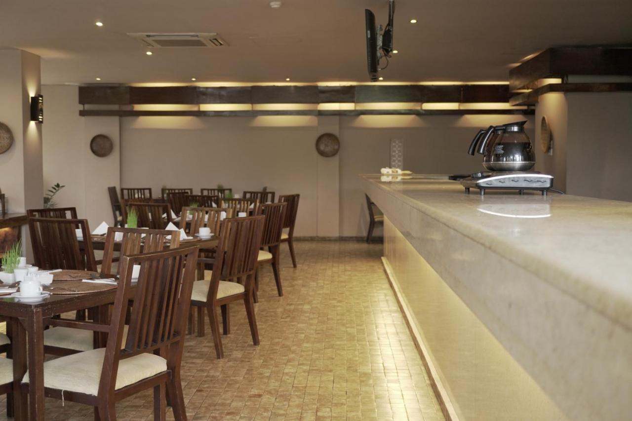 בנדה אקה The Pade Hotel מראה חיצוני תמונה